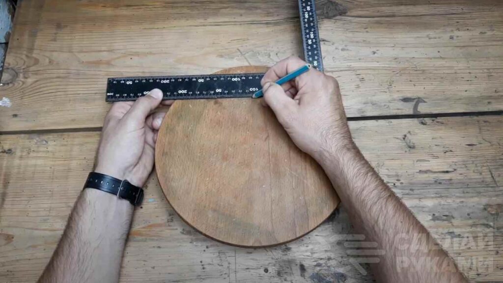 9 способов как максимально точно разметить центр заготовки