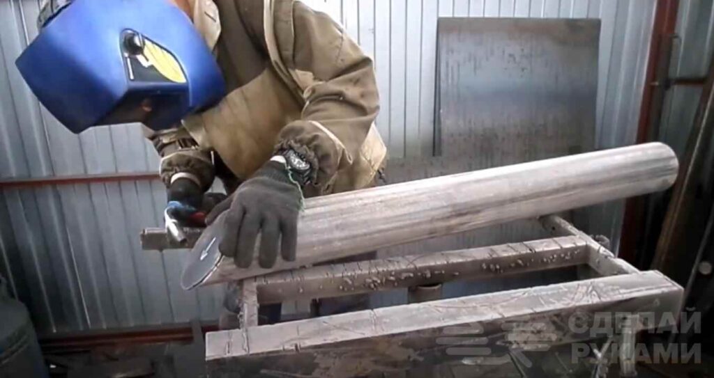 4 способа как сделать держатель для садового шланга