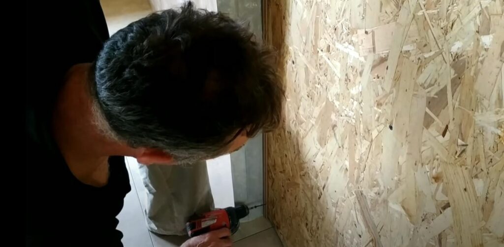 Всё что нужно знать при отделке стен ламинатом 